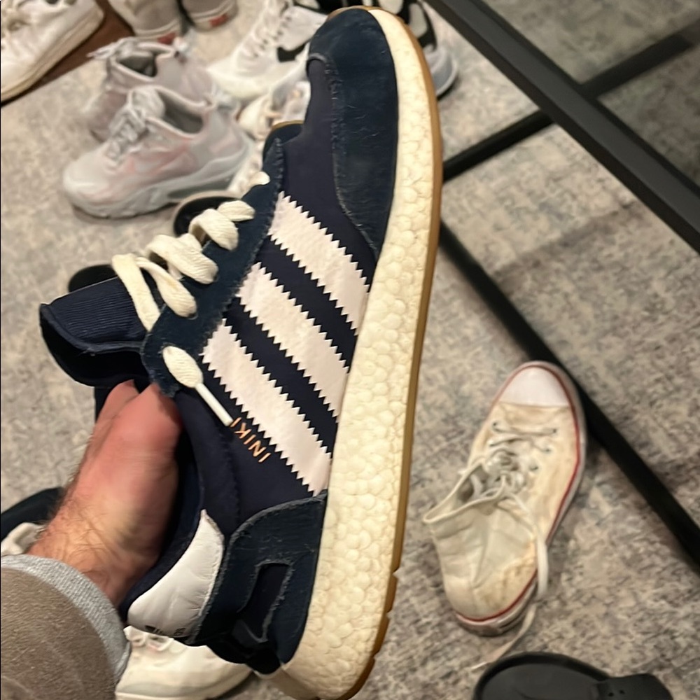 Adodas iniki blue
